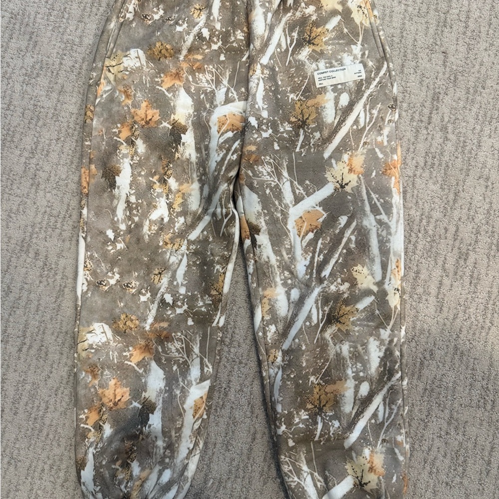 Comfrt Camo Print Women's Pants